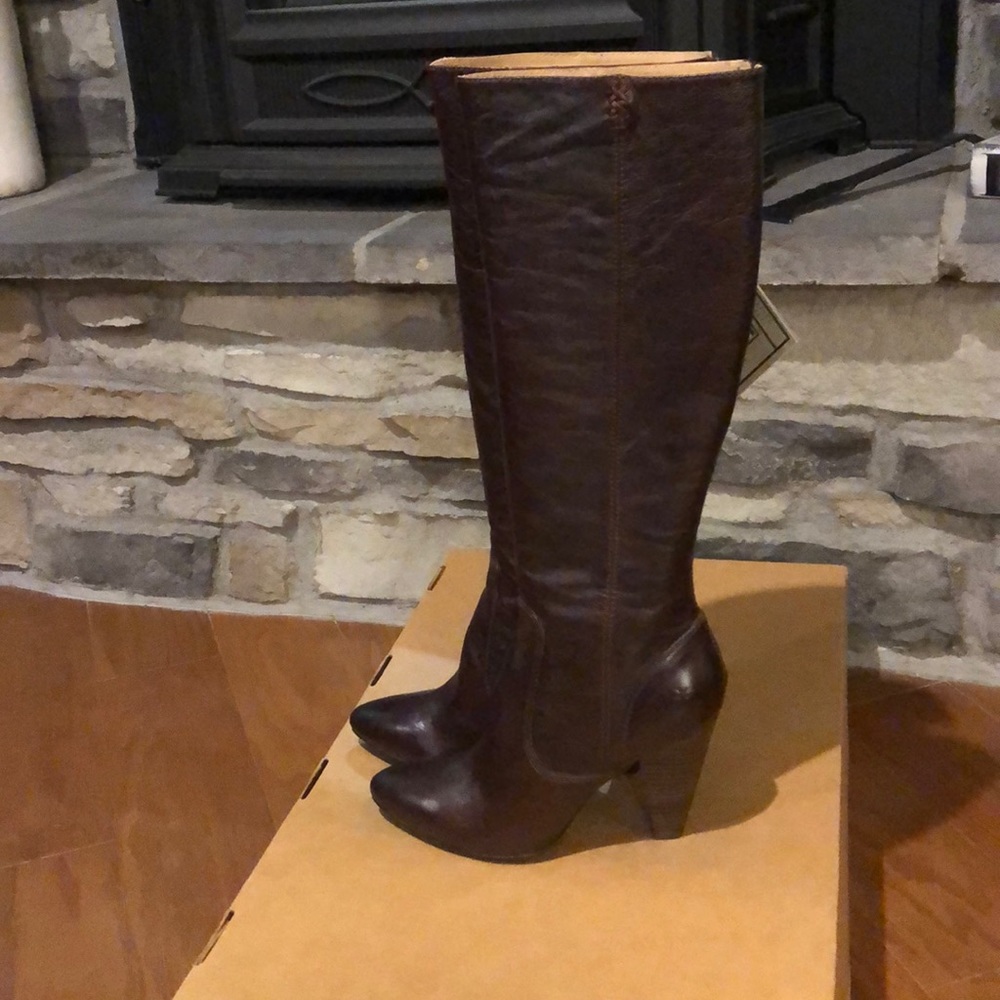 🆕 Frye Women’s Regina ZIP Boot Size-9